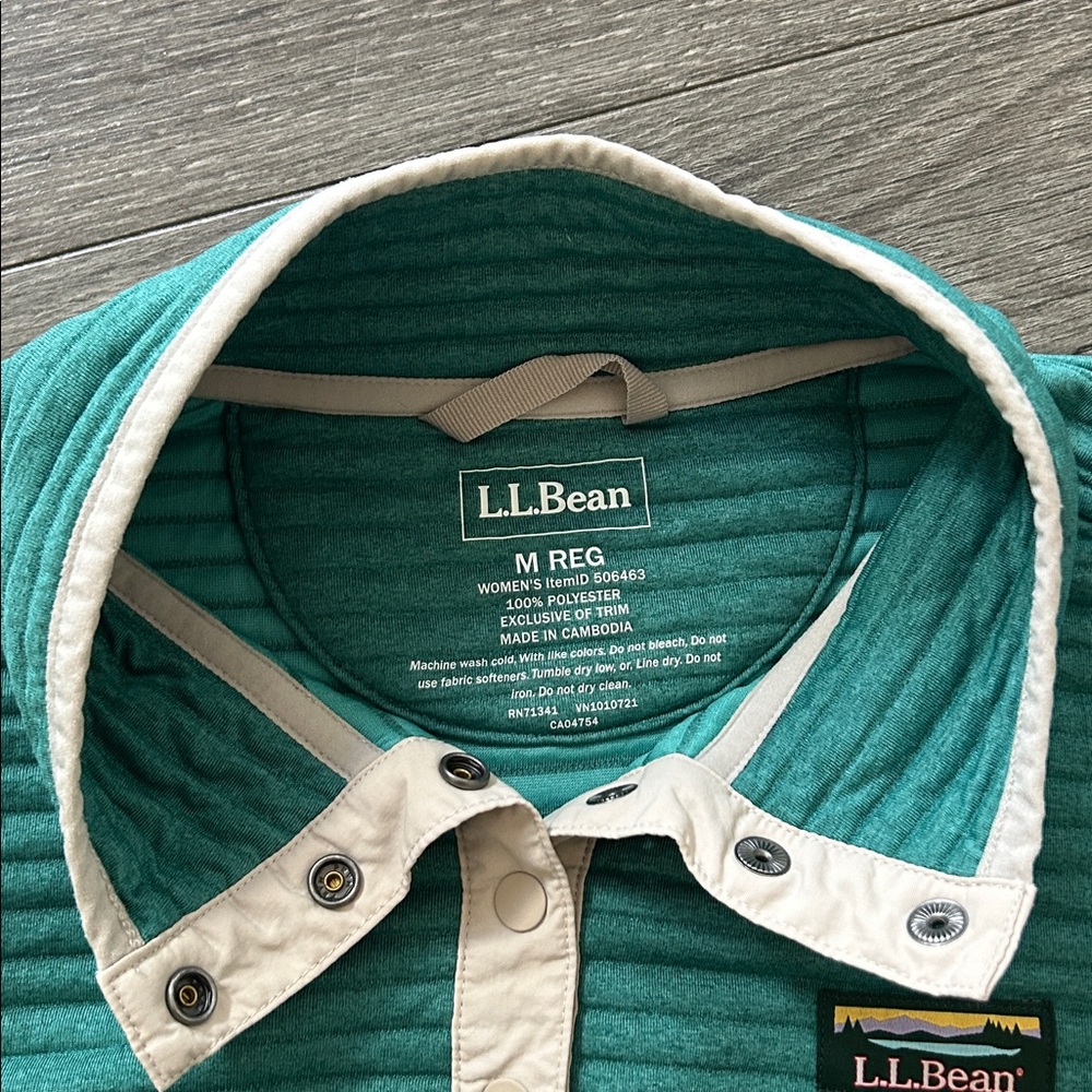 L.L. Bean Women’s Teal Quilted Button Up Pullover - Picture 3 of 5